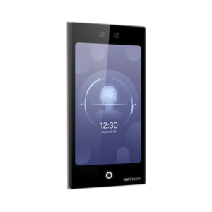 Terminal Facial WiFi con pantalla de 7" / Exterior IP65 / 10,000 Rostros y 50,000 Tarjetas / 10,000 Huellas (Módulo Opcional) / ISAPI / ISUP 5.0 / Codigos QR y Bluethooth / Intercom SIP Estandar / HIK-IA