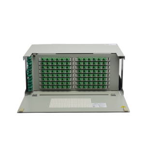 Distribuidor de Fibra Óptica para 96 empalmes, con 96 acopladores SC/APC y 96 pigtails, 19", 4 UR
