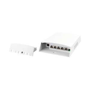 Switch CCTV PoE para Exterior / No administrable / PoE Entrada 802.3 bt Hasta 60W / 1 Puerto PoE salida 24V pasivo Hasta 12W / 3 puertos PoE 802.3 at Hasta 30W / Ideal para Aplicaciones CCTV con Enlaces Inalámbricos