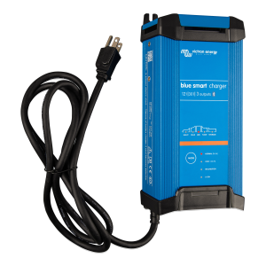 Blue Smart IP22 12/30 / Cargador de Baterías 12V, 30A / Para Ambientes Marinos y Terrestres. / Bancos de 120 a 300 Ah